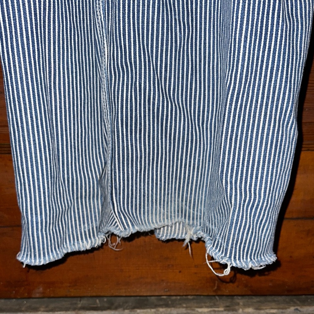 Men's Striped Denim Overalls - Picture 4 of 5